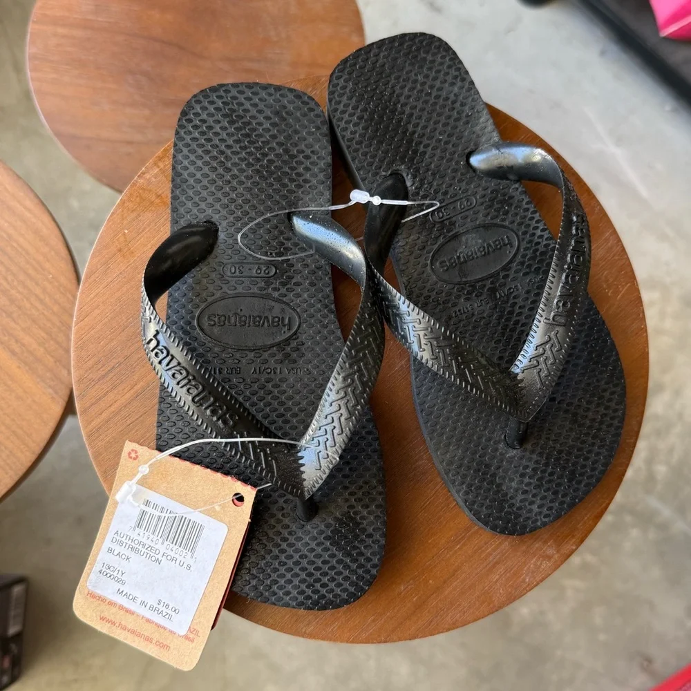 Brand New kids Havaianas -all black